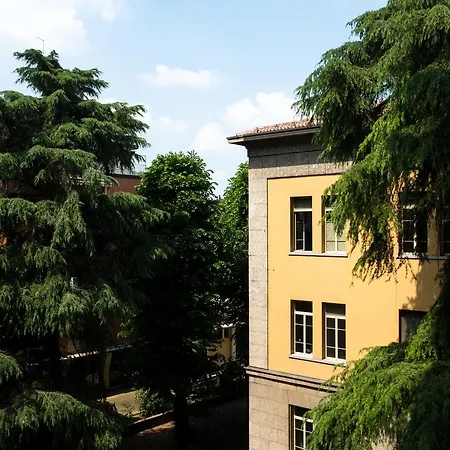 Miavia Marconi