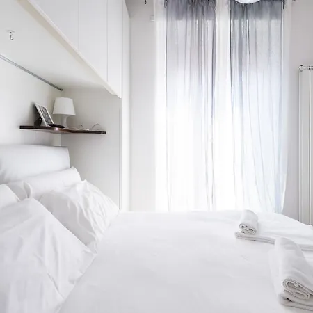 Miavia Apartments- Marconi